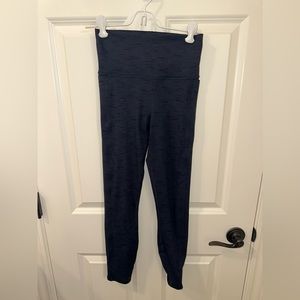 Vuori studio pocket legging midnight slub size XS